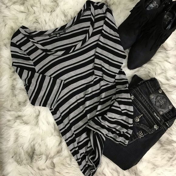Versona Tops - Versona Black and grey three quarter sleeve top S